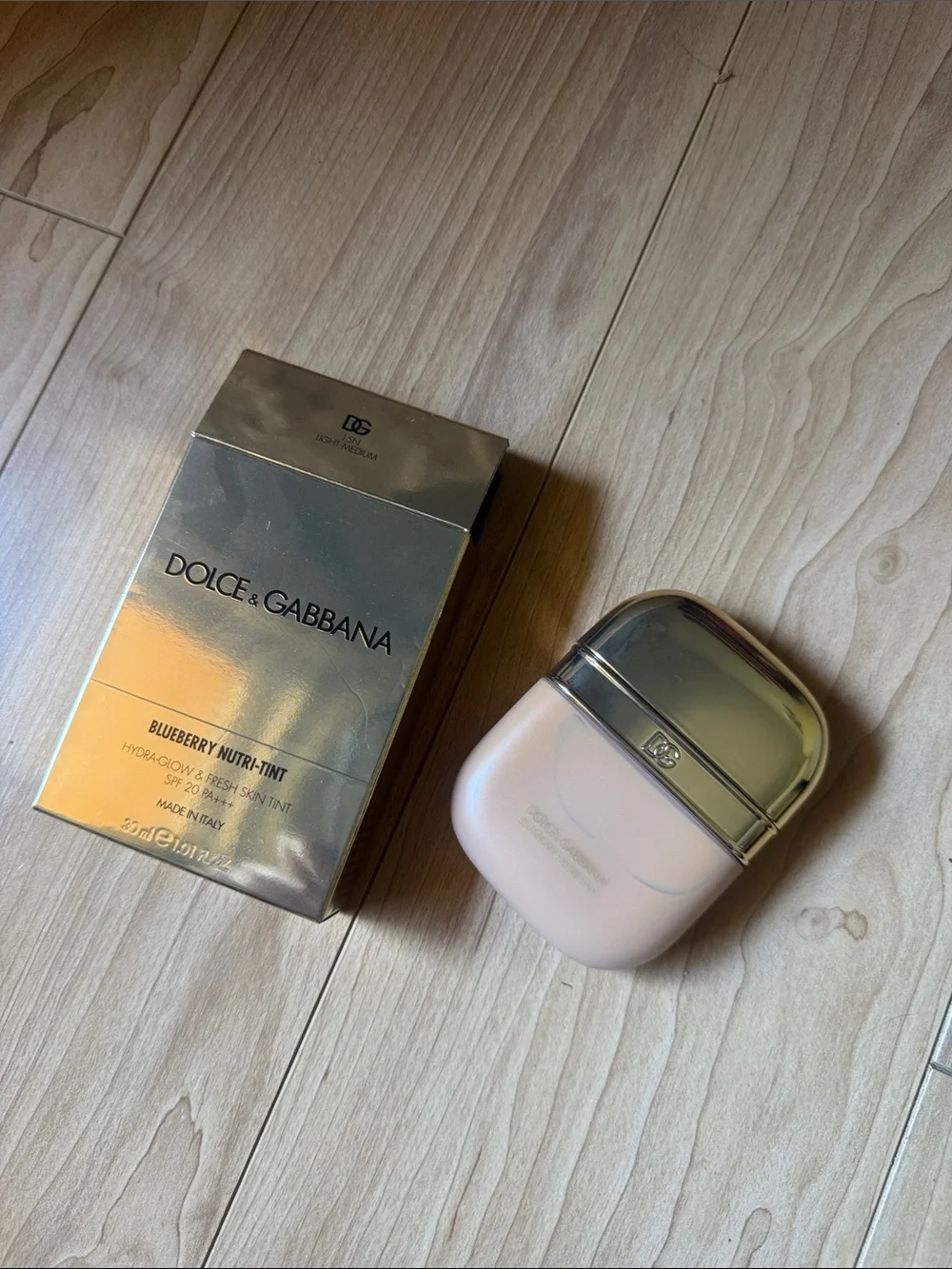 Dolce & Gabbana Blueberry Nutri-Tint Hydrating Tint 15N Light Medium